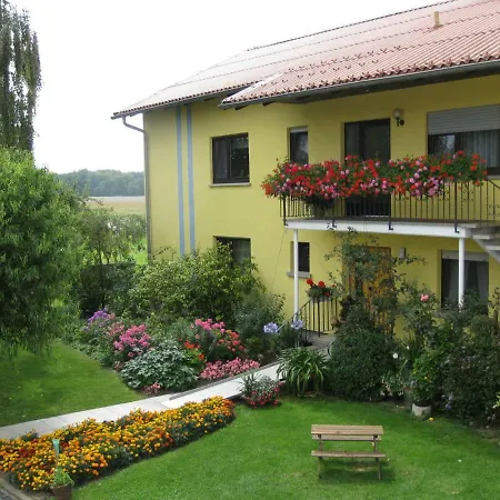 Ferienwohnung 75qm 2 Schlafraume Max. 5 Personen * Creglingen